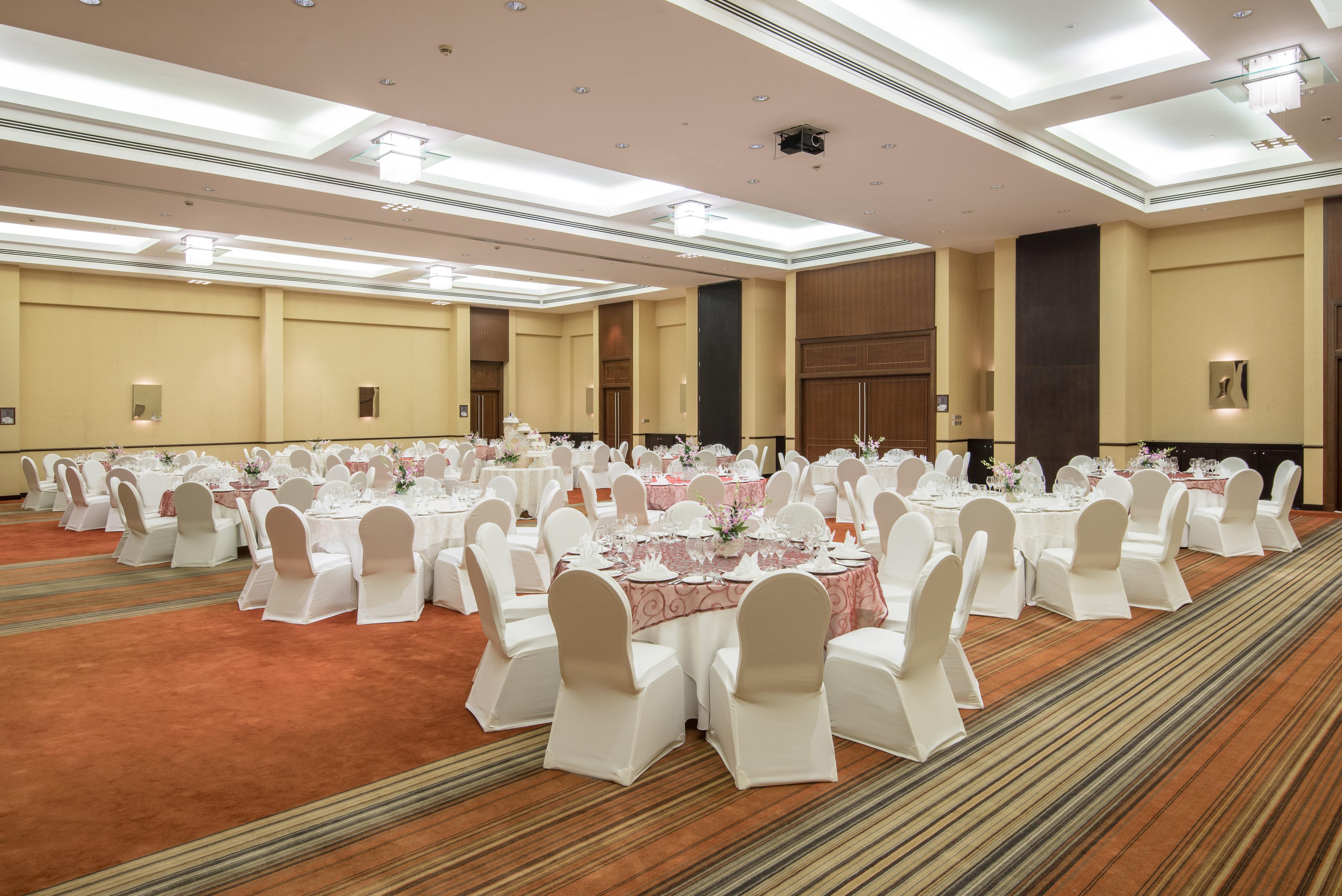 Crowne Plaza By Ihg Hotel 5*