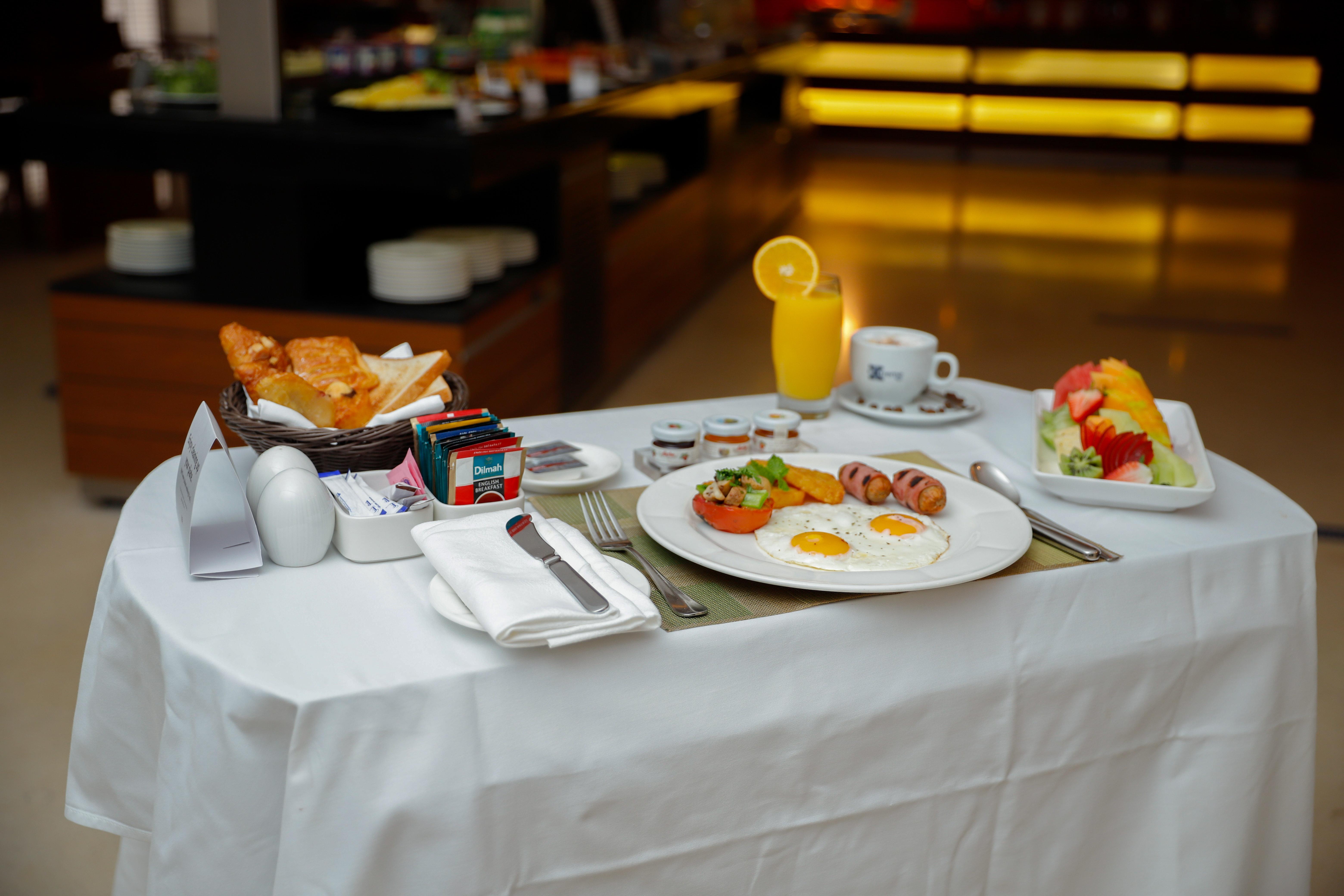 Hotel Crowne Plaza By Ihg Suhar