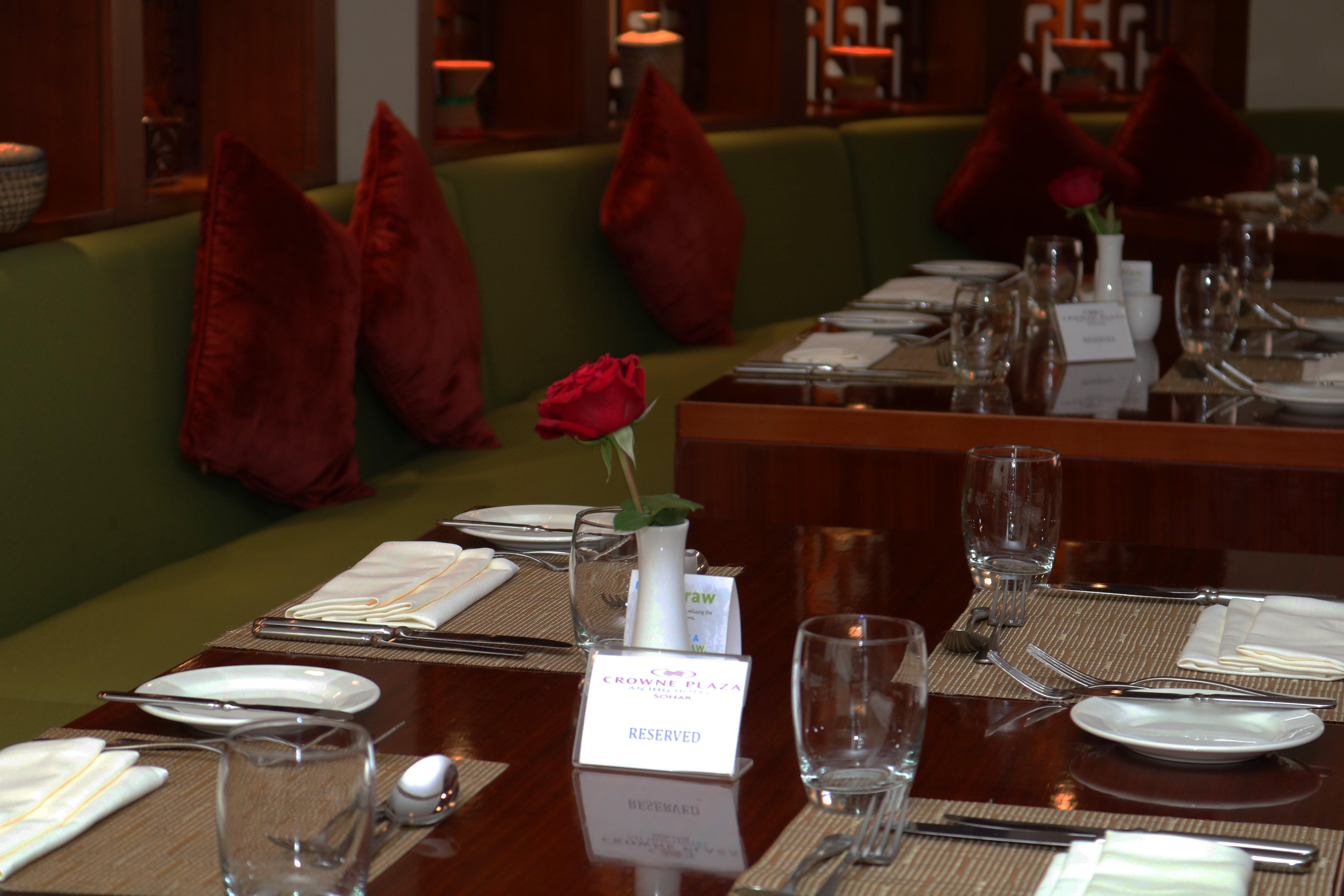 Hotel Crowne Plaza By Ihg Suhar